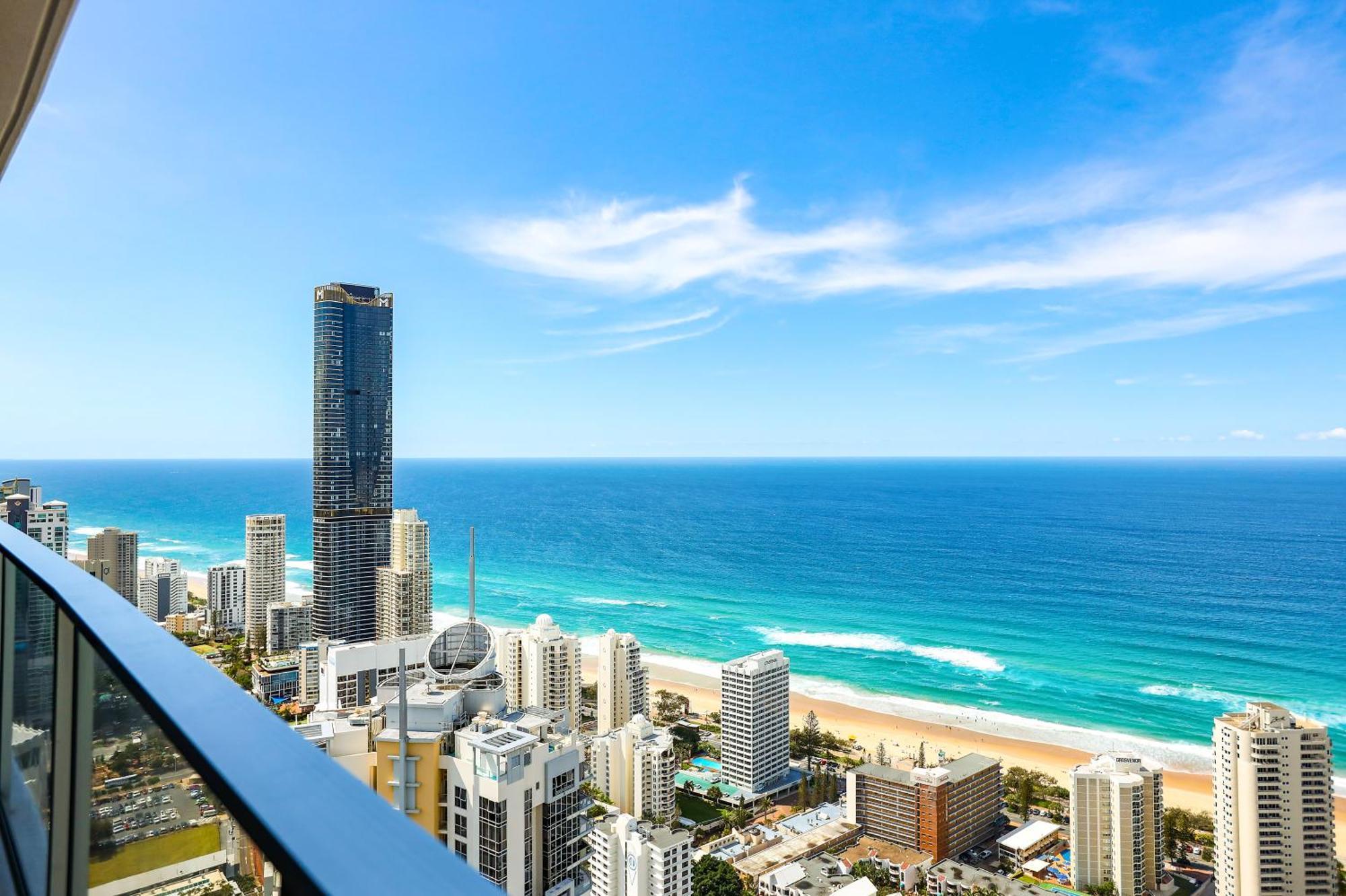 Circle On Cavill 2, 3, 4 & 5 Bedroom Skyhomes & Sub Penthouses By Holidays Apartment *