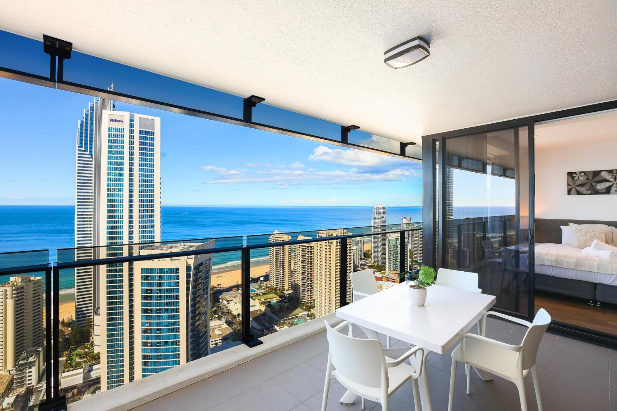 Circle On Cavill 2, 3, 4 & 5 Bedroom Skyhomes & Sub Penthouses By Holidays *