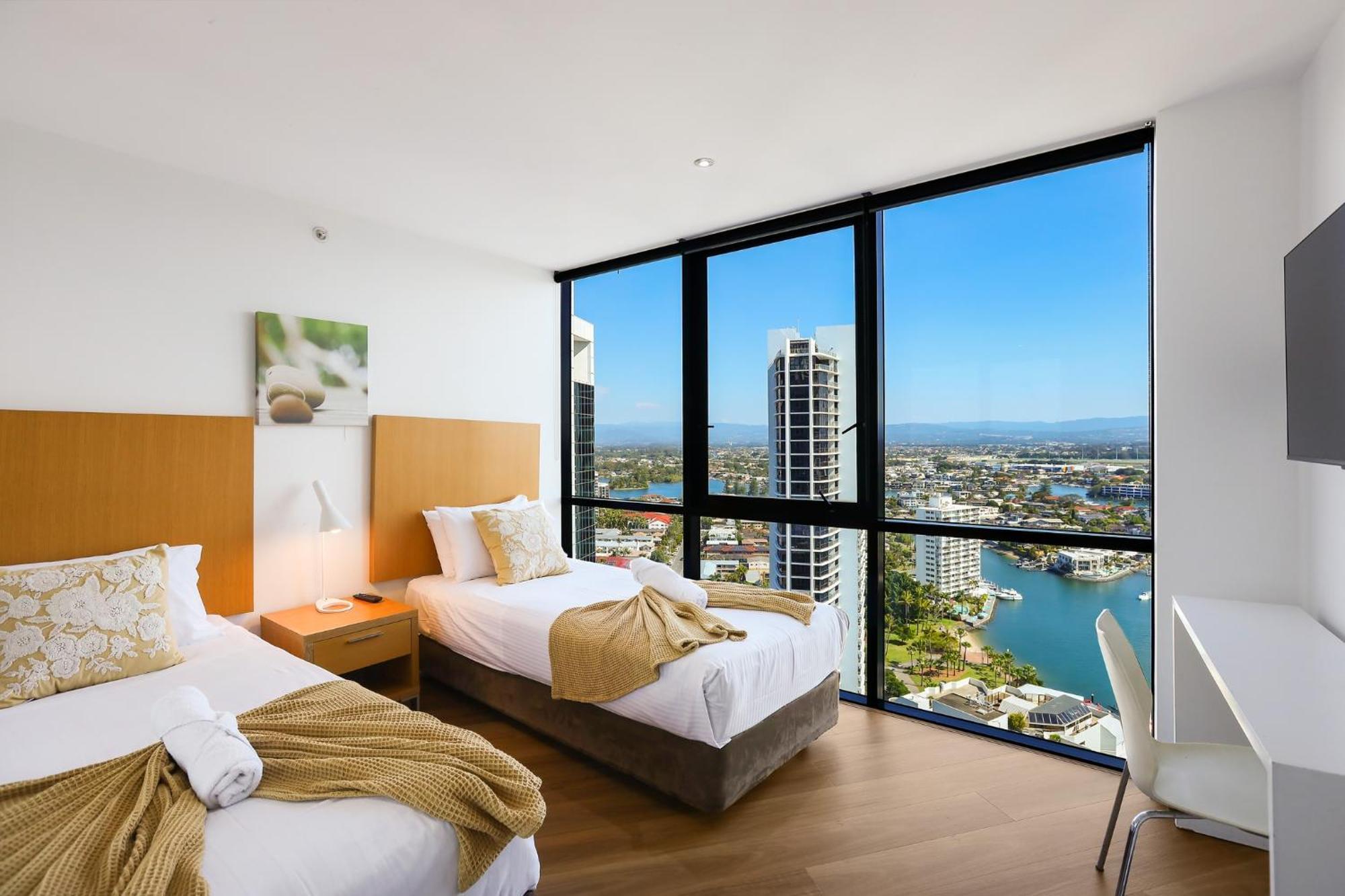 Circle On Cavill 2, 3, 4 & 5 Bedroom Skyhomes & Sub Penthouses By Holidays